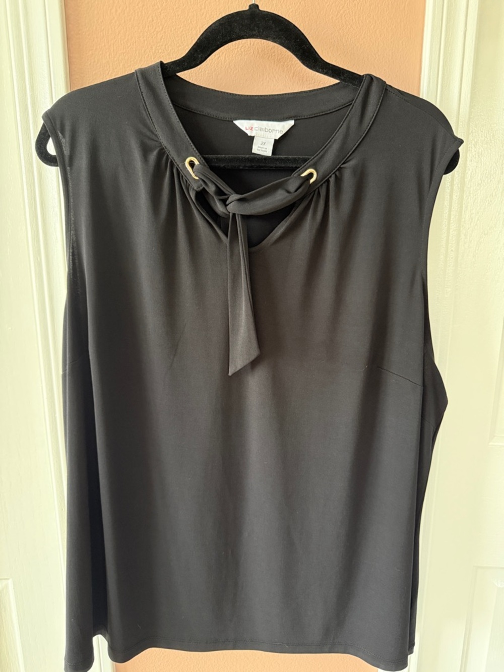 Liz Claiborne Black Sleeveless Tie-Neck Camisole with Gold Eyelets